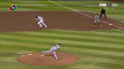 [Highlight] [Highlight] Mike Trout steals a base for America.