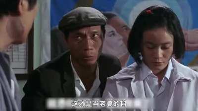 不知道是哪国女奴贩卖现场？