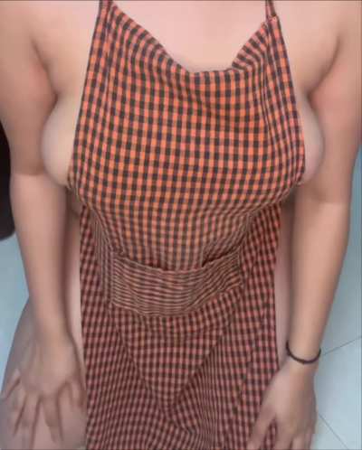 Food is ready .Are you eating your dinner first or me ?