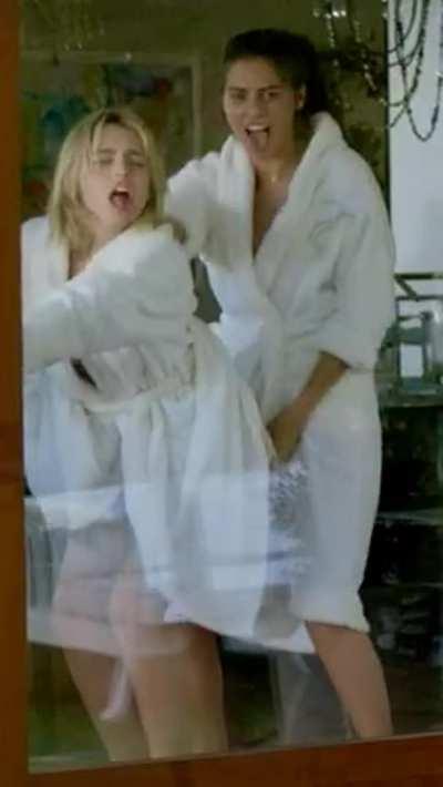 Ana de Armas & Lorenza Izzo flashing, 