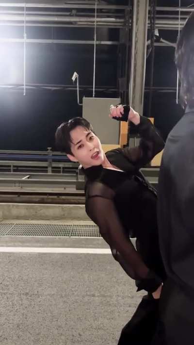 251021 INB100 Instagram Update with Xiumin