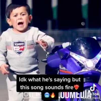 Agora entendi o porquê desse frio, muito drip nosso menino Pijas 🥶🥶