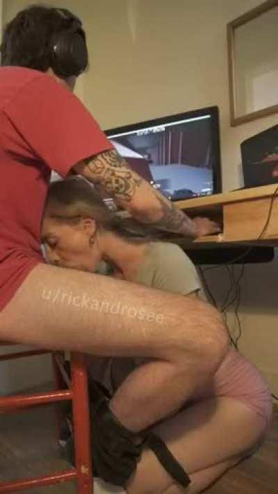 The type of house you don't have to choose between CS:GO and getting your dick sucked