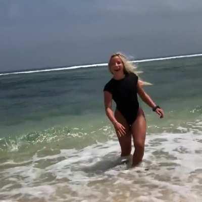 Bikini right up there 👀