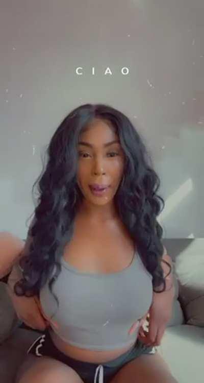 A quick tittyyyy droppp hehe