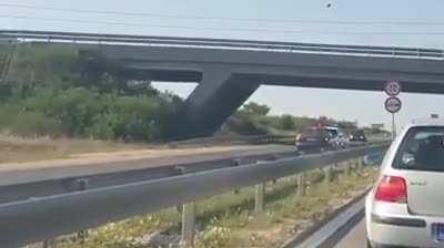 This absolute brainlet [Hungary]