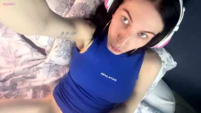 You found out your new GF has a huge dick, ....wyd?