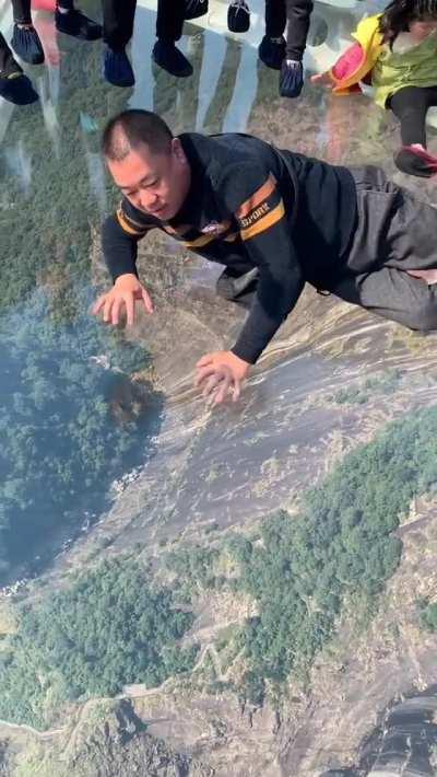 For someone scared of heights, this would be terrifying.