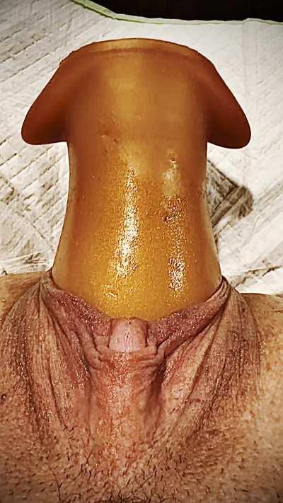 Love stretching my pussy daily! And the push out feels so good 🤤 