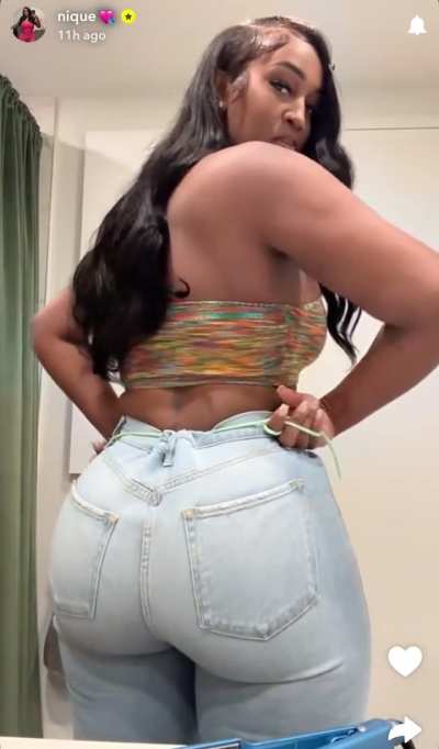 Her Ass Stupid Fat in Jeans 😮‍💨🤦🏽‍♂️