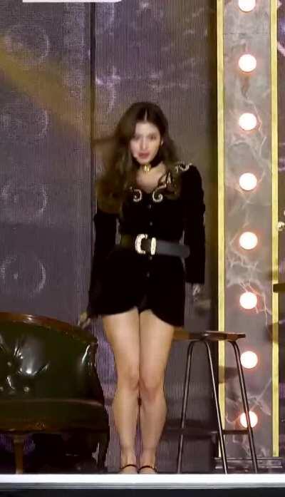 201225 - Breathtaking Sana