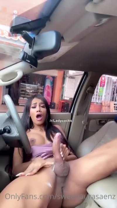 Lur nz In Her Car on Main St.