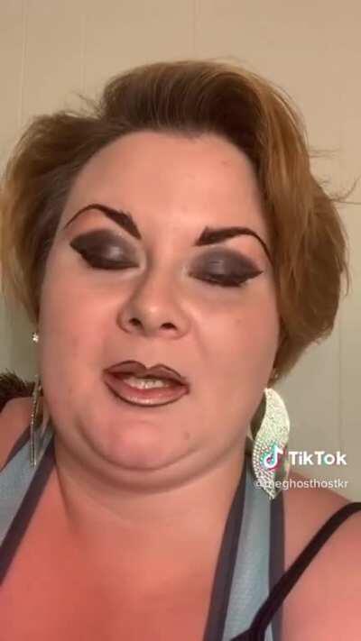 This lady can say the N-word bc the ghost of Michael Jackson lives inside of her and she’s married to him