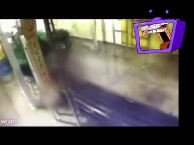 Local pizza man rushes through car wash