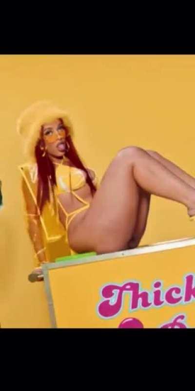 POV: Her sitting on ur face and all her juices dripping on your face