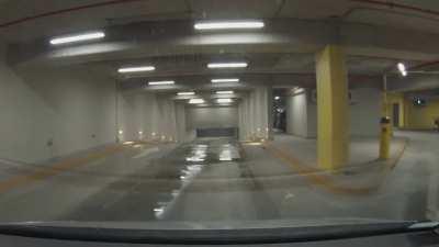 El Jueves 13 fui x primera vez al Estacionamiento Rio de Aeroparque - Solo para estad&iacute;as - Quedaban 2 lugares - 4500 x d&iacute;a solo viaje 2 d&iacute;as x trabajo as&iacute; que rinde.