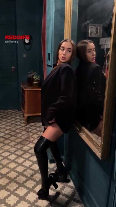 i think every secretary should dress like me