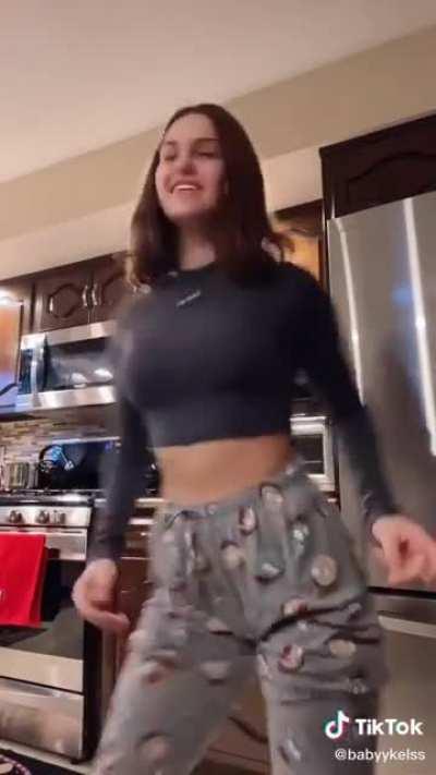 shaking that fat ass is mad tings