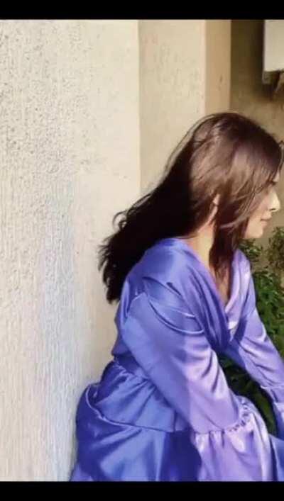 Avneet Kaur Almost a Nip🤤🔥🔥