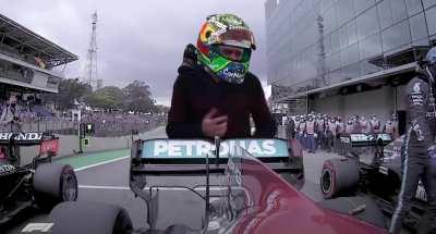 What Mercedes probably saw when Max touches Loois' wing