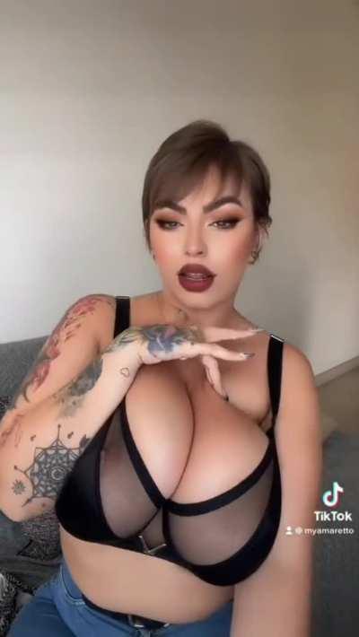 Amaretto Tease & Tittydrop