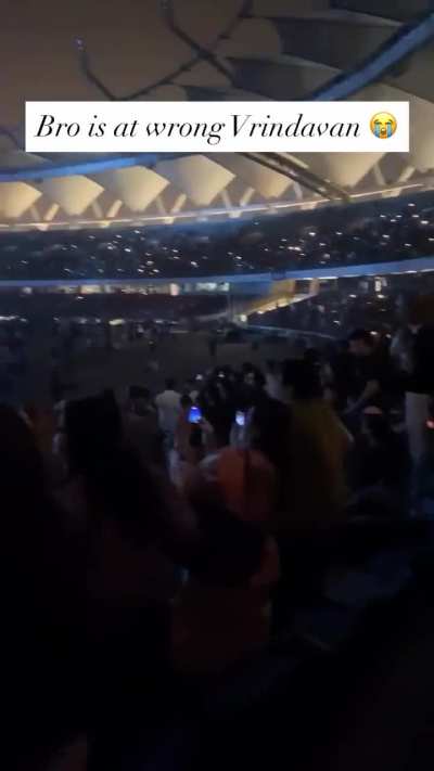 Bhakto ke paiso se concert gaya hai