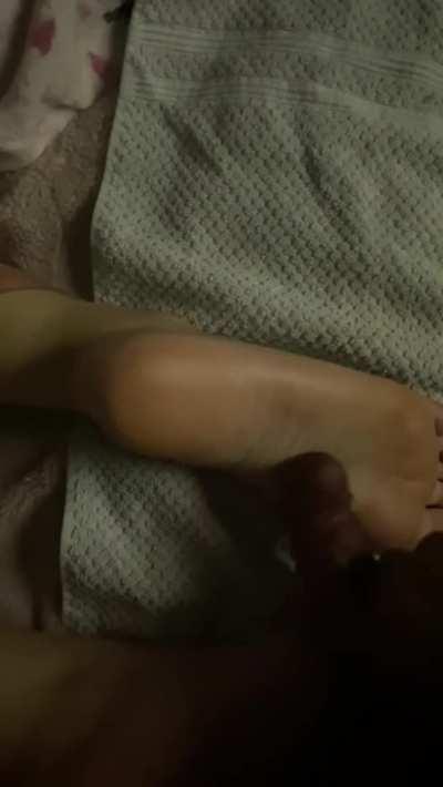 sleepy soles catch a load