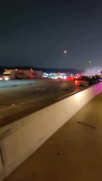 Black ice on the road causes chain accidents.