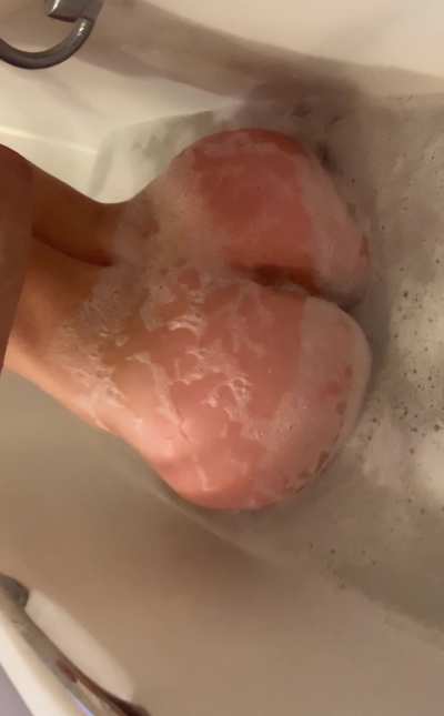 Do you want to take a bath with me?