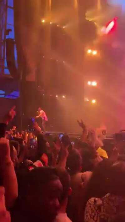 TBT OVO Fest 2019. So happy I decided to go, was a once in a lifetime moment to be so close to Drizzy and who knows when concerts will be back