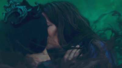 Kathryn Hahn, Aubrey Plaza (Agatha all along S01E08-2024)