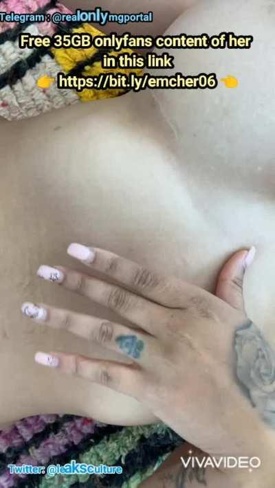 Flirty and delicious👅👅 FREE UPDATED M3GA F0LDER OF HER IN C0MM3NTS (Includes tip vid)👇👇