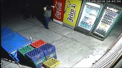 WCGW trying to rob a fridge