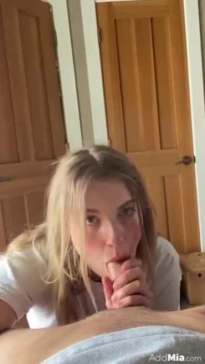 Mia Melano knows how to make him satisfy