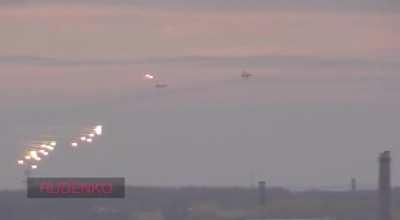 RU pov: A pair of Su-25 aircraft operating over Avdeevka (Avdiivka?), Donetsk