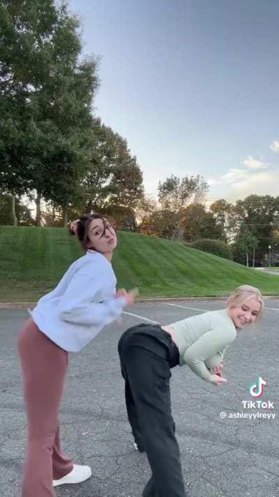 ashleyylreyy / nyashley shake compilation