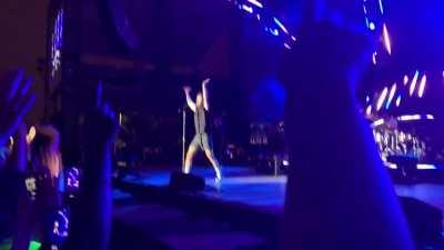 anyone else going through jon withdrawal? this is his chicago show 2018