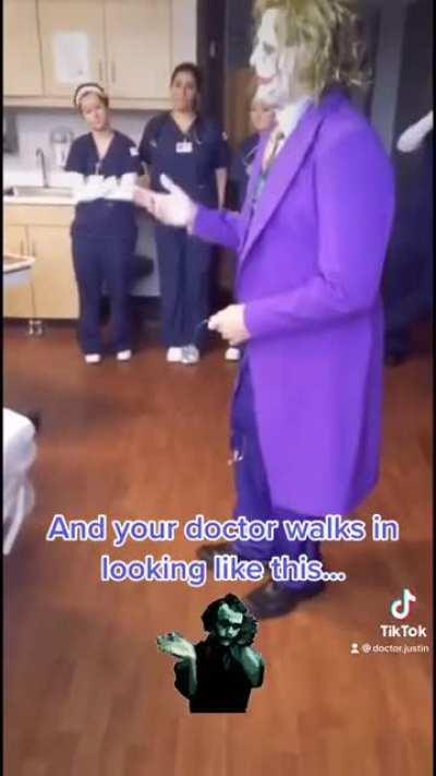 the parents are going to have some of the coolest birthing pictures ever 😂 @doctor.justin