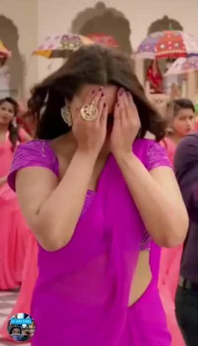 Sonakshi Sinha: This busty Randi should be fucked rough with that saree on.