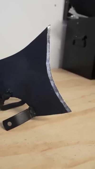 “Axe leg kicker”