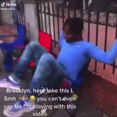 hold tf up😭😭😭i know this not ny