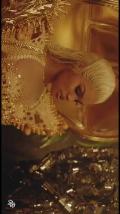 Teyanna in new video