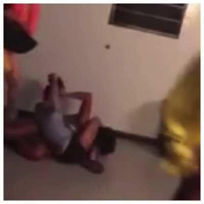 Told her I was gone tap that ass