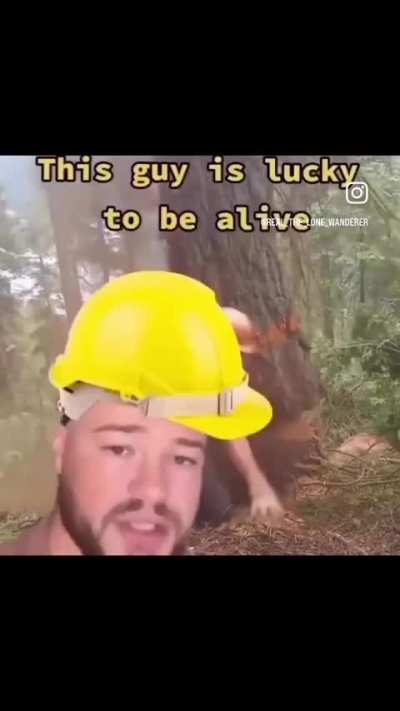 This guy is lucky to be alive🎅🏼🎅🏼