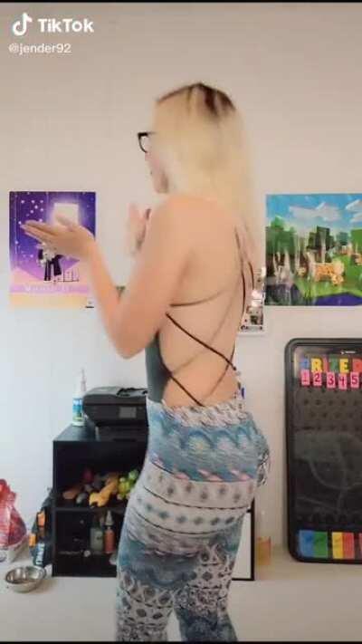 Soft & Jiggly 101 (She Make It Clap Clap) 🍑🤤