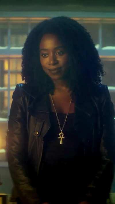 Kirby Howell-Baptiste [Dead Boy Detectives S01 E01]