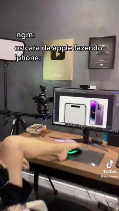 Os caras da Apple fazendo iPhone!