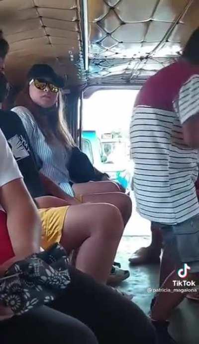 Anong oras na raw manong, malalate na raw sya.