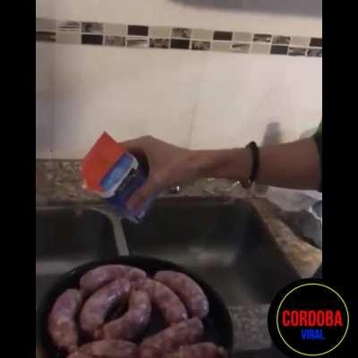Ese amigo culiau que arruina el asado.