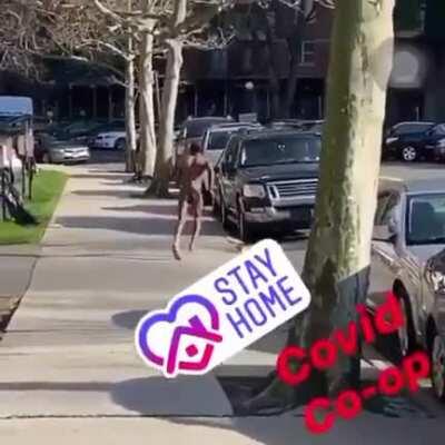 u/jeanclaudvandam cand vede alt post nasol despre stapanul lui: Constantin